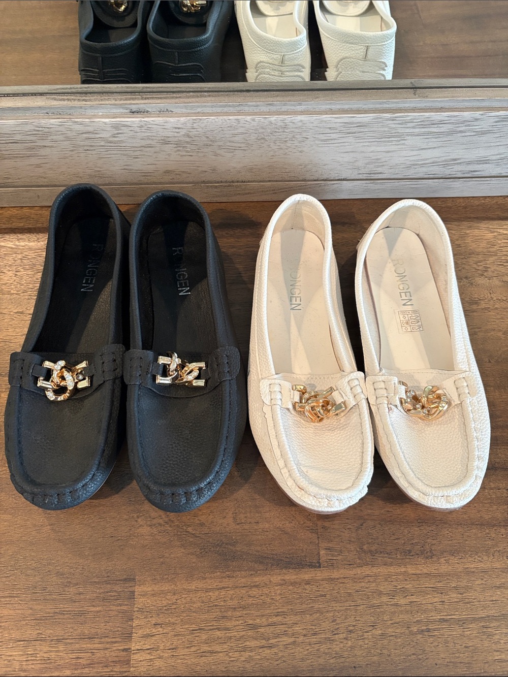 Rugen Women's Classic Chain-Accent Loafers in Black and Cream